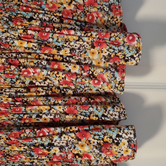 Pleione Floral Cinched Sleeveless Blouse with Tie Back XS NWOT - Picture 4 of 8